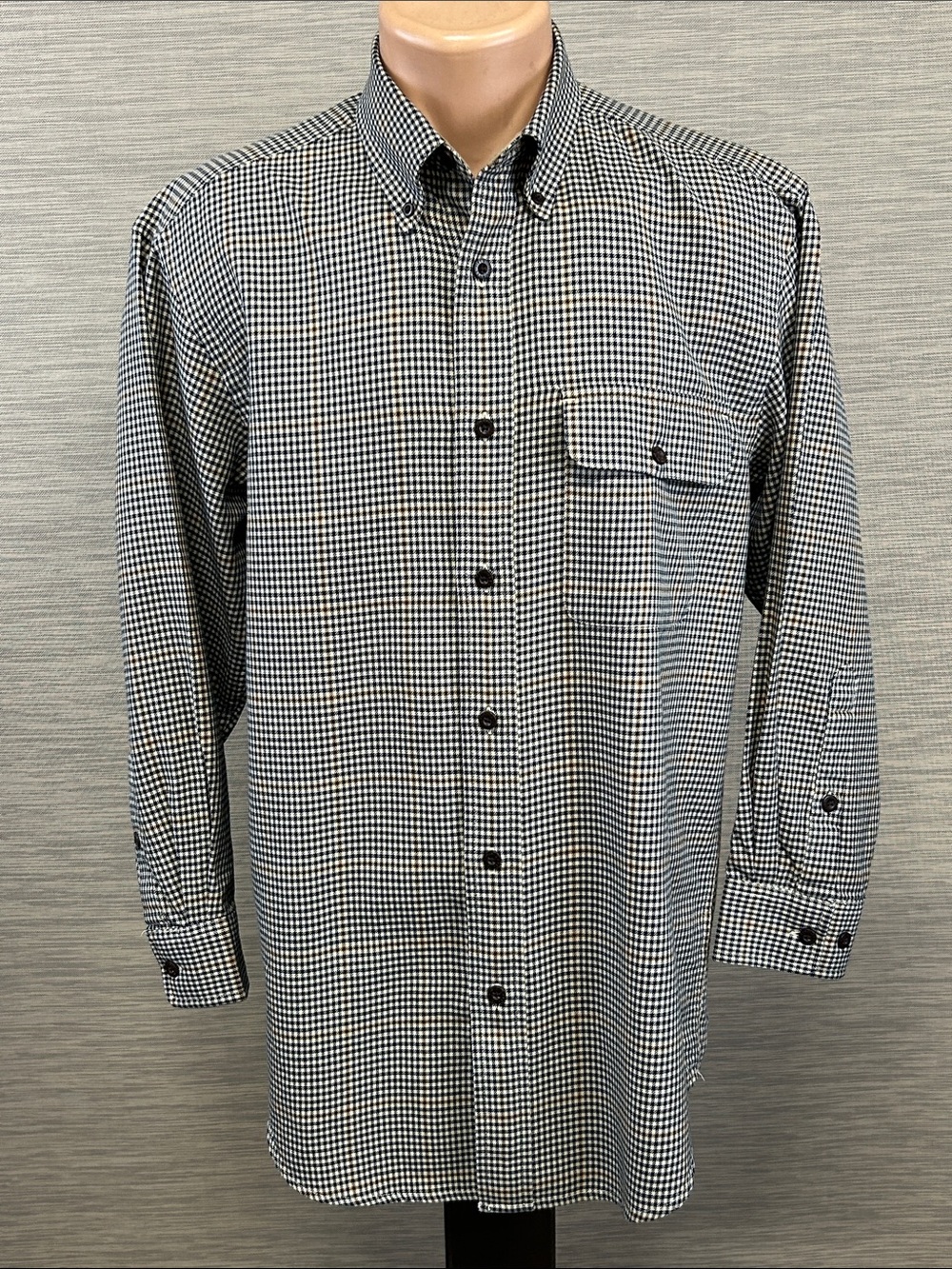 Orvis long sleeve button down collar shirt.  M